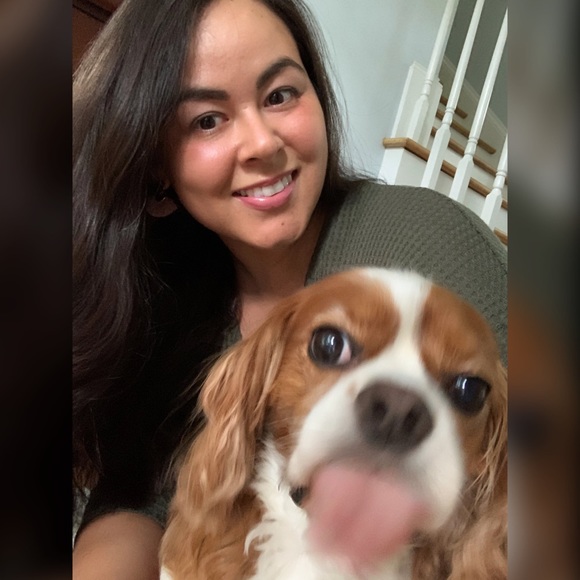 Meet your Posher, Danielle - Picture 2 of 3